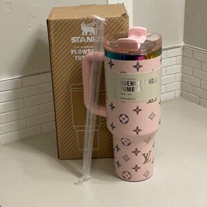 Stanley Quencher H2.0 Tumbler 40 oz  pink LV print